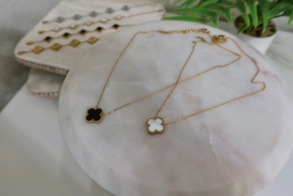 CLOVER NECKLACE