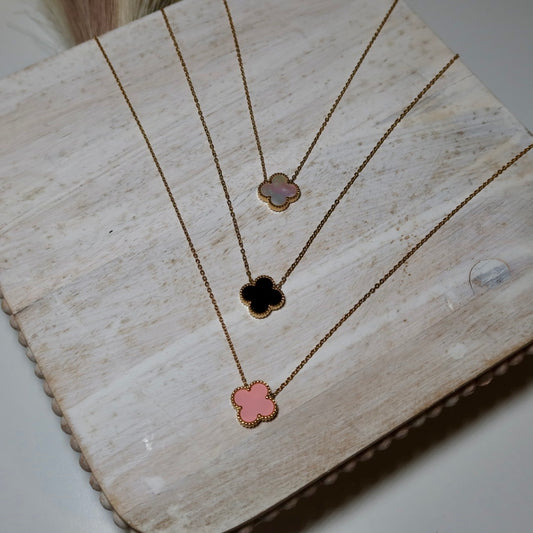 CLOVER NECKLACE